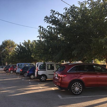 Encasa Hotel Almansa Eksteriør bilde