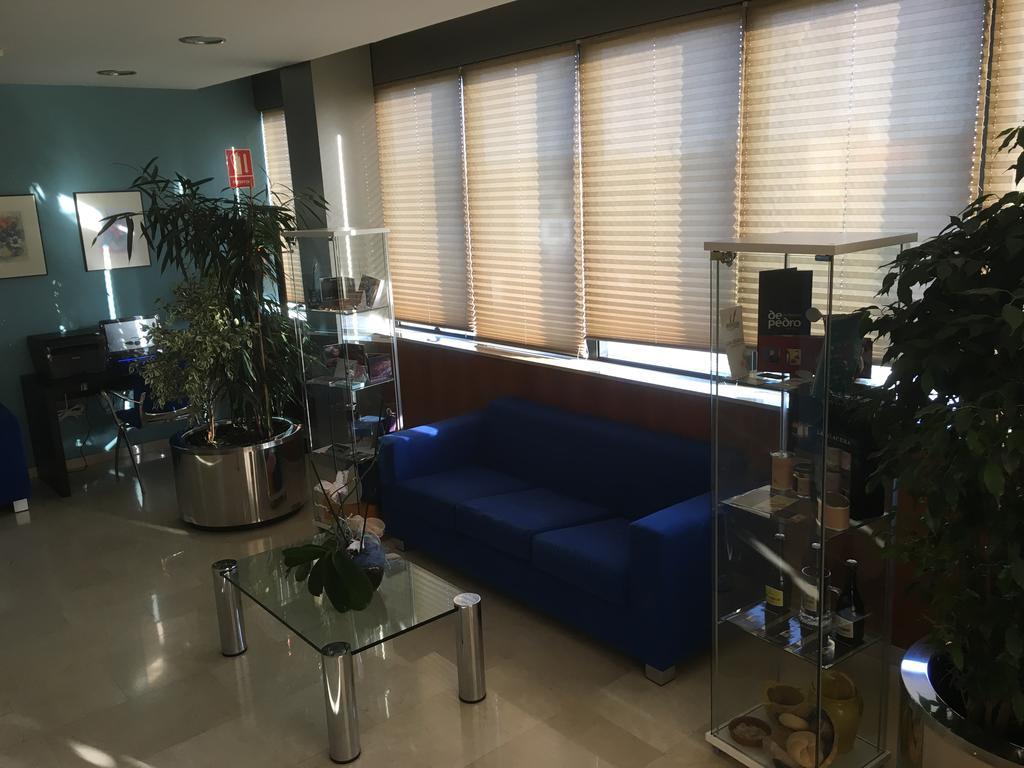 Encasa Hotel Almansa Eksteriør bilde