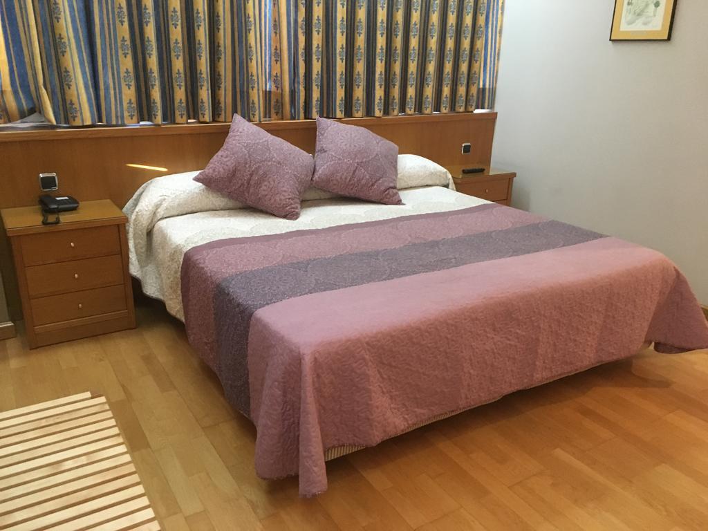 Encasa Hotel Almansa Eksteriør bilde