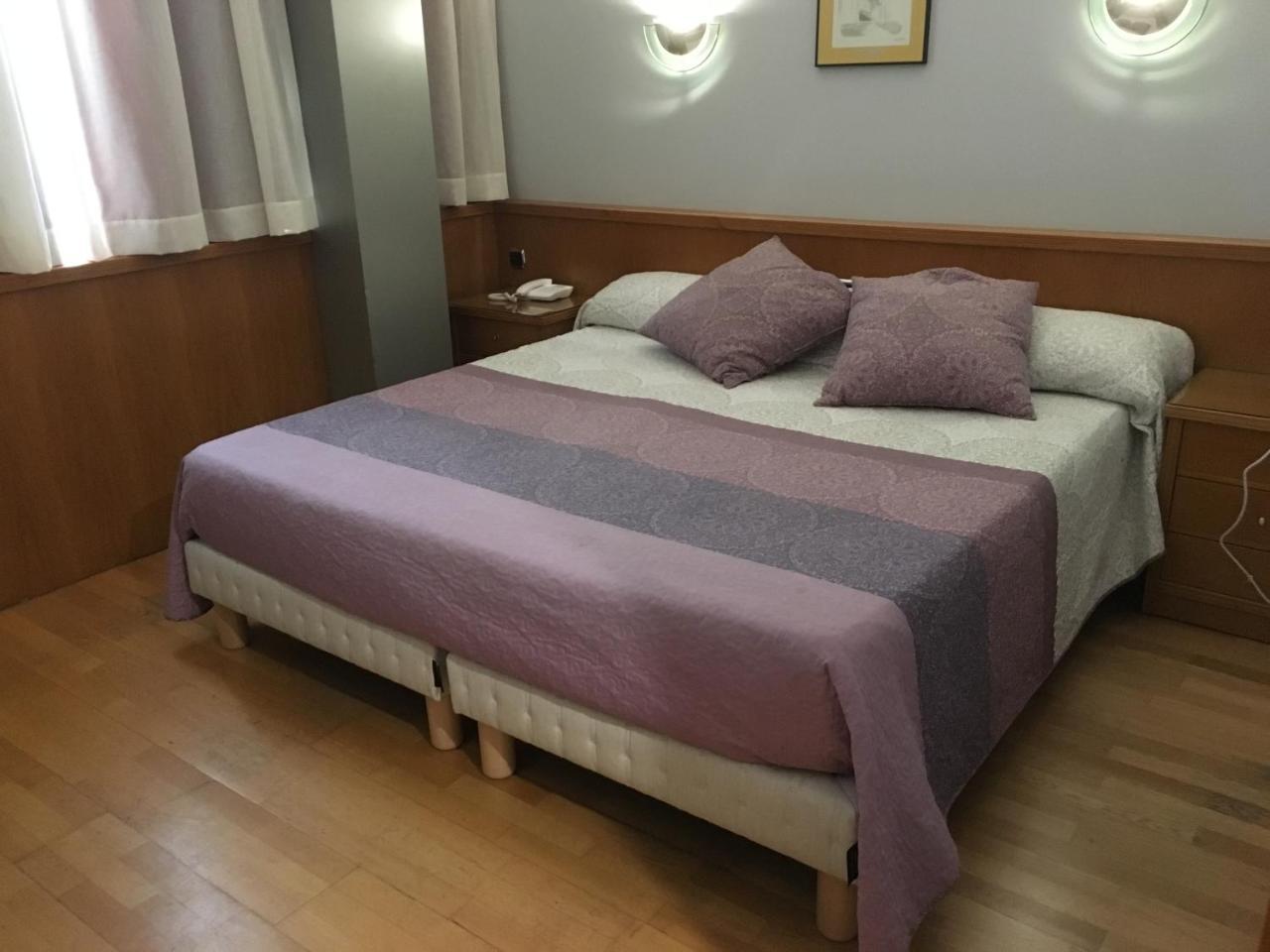 Encasa Hotel Almansa Eksteriør bilde